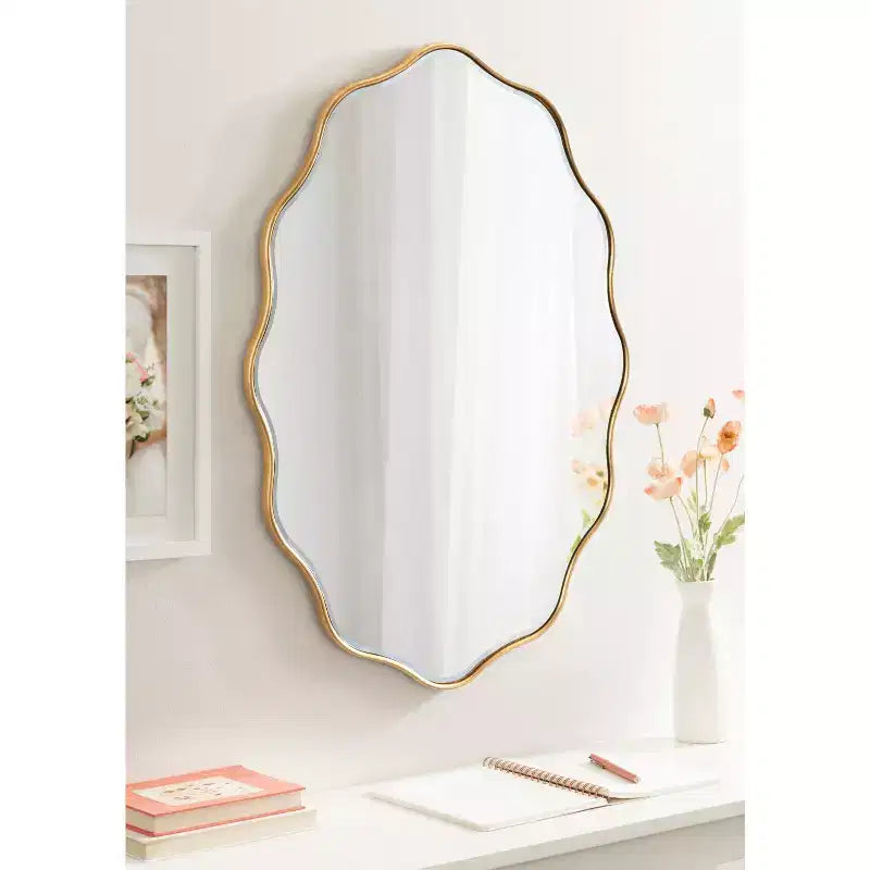 Miroir ovale en éventail, doré