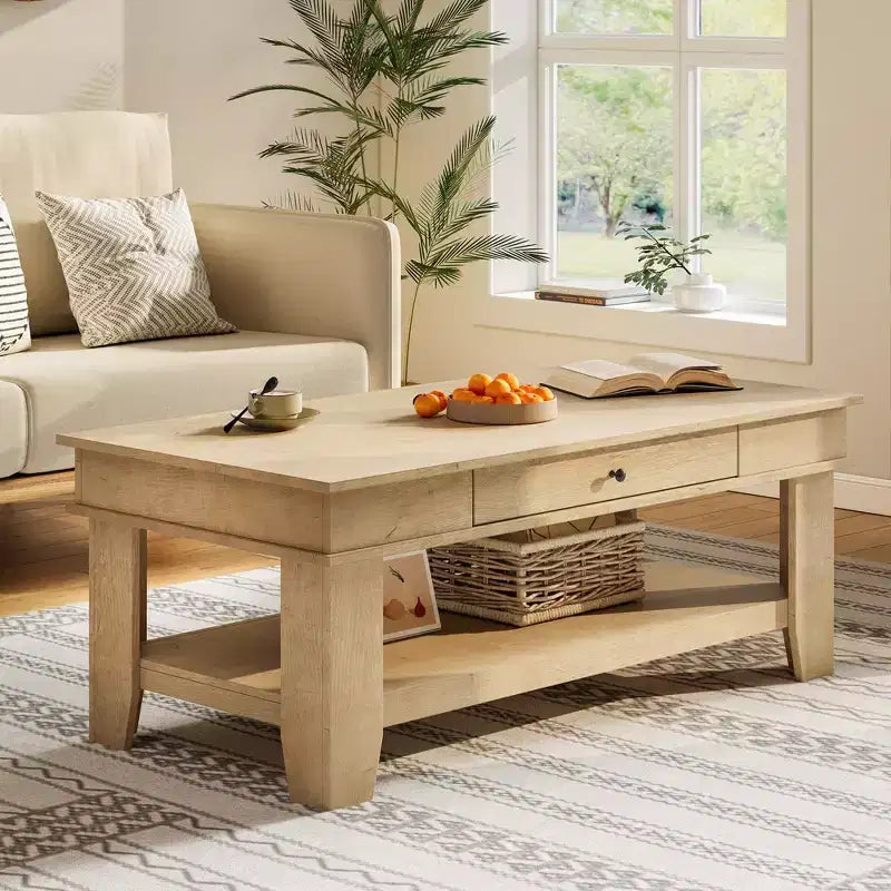Table basse rustique en noyer