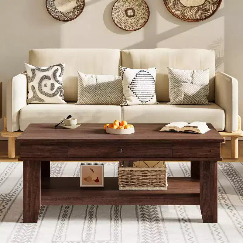 Table basse rustique en noyer