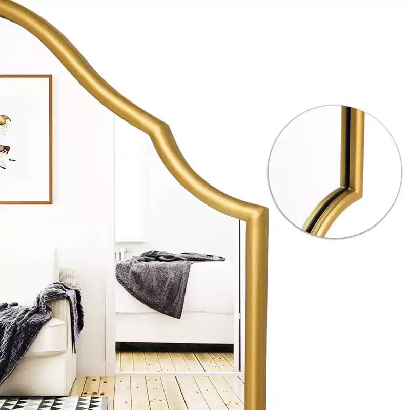 Miroir sur pied en métal avec arche