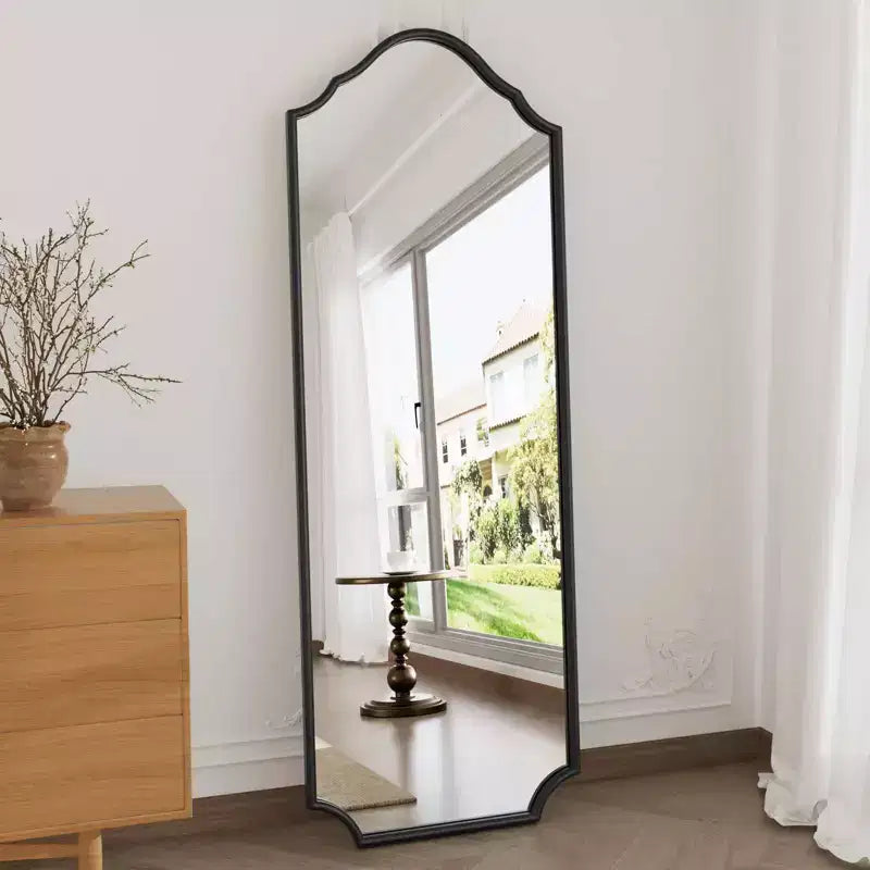 Miroir sur pied en métal avec arche